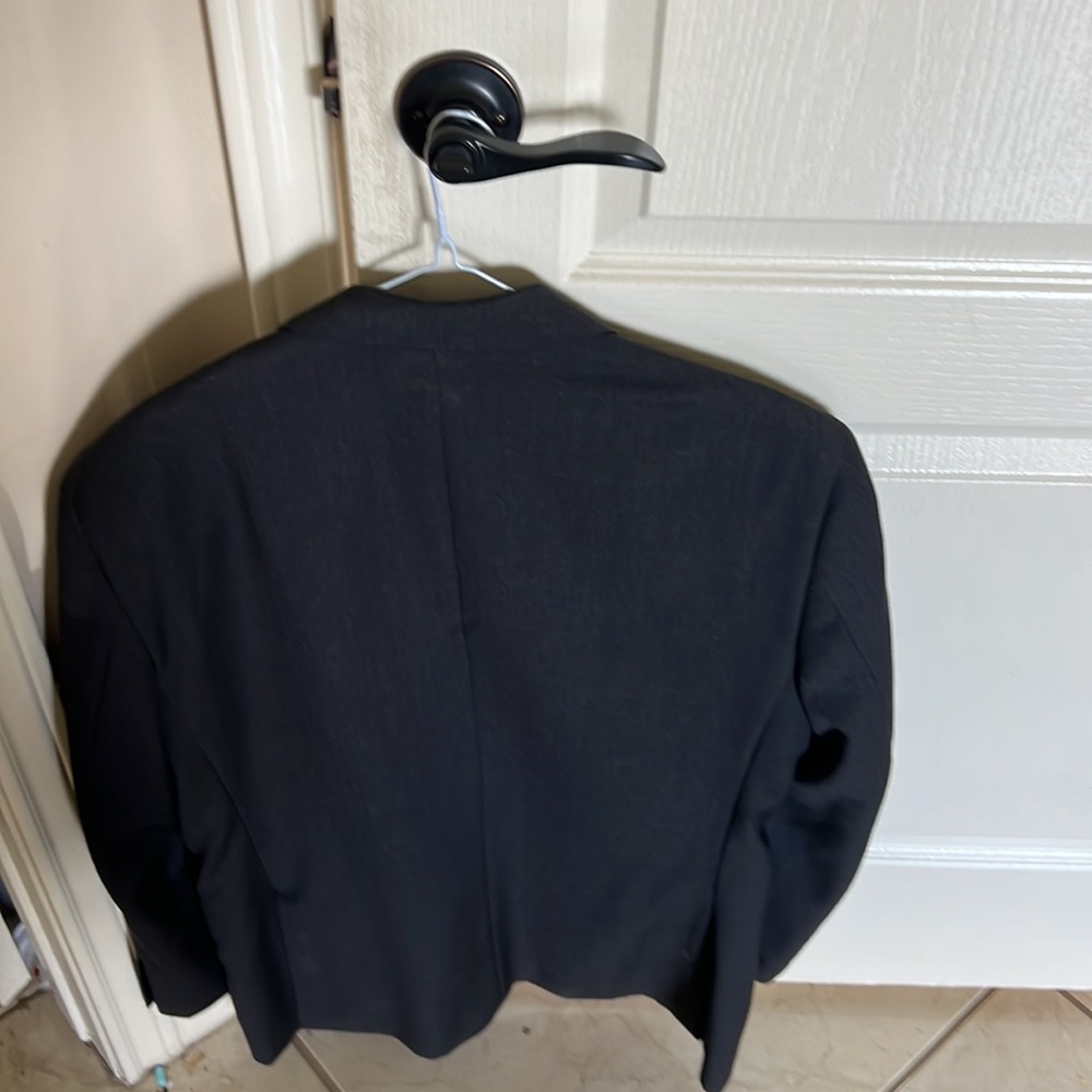 Suit - Picture 3 of 3